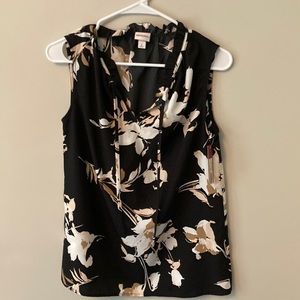 New tank, nice detail neck line